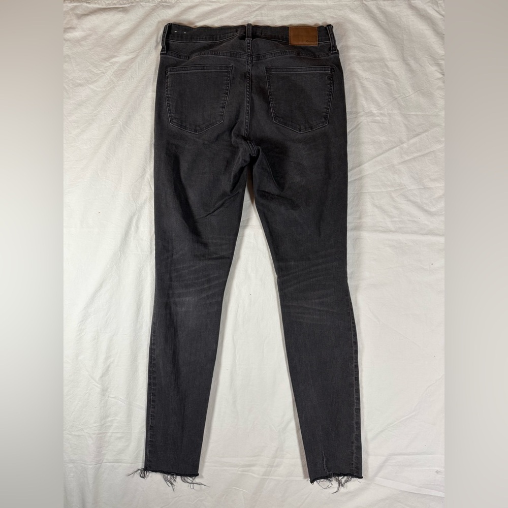 Madewell 9” High Rise Skinny Jeans in Black Sea 29 Tall - Picture 5 of 13